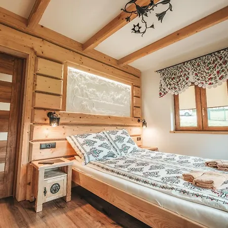 Toporowe Izby * Groń